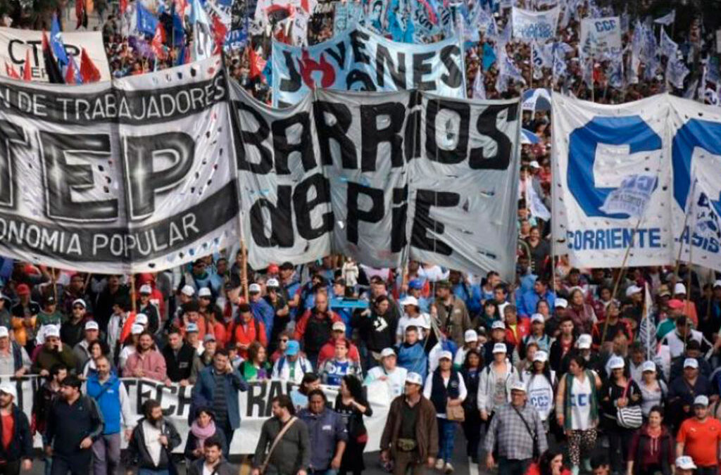 Movimientos sociales realizarán el sábado una jornada nacional bajo el lema «Massa Presidente»