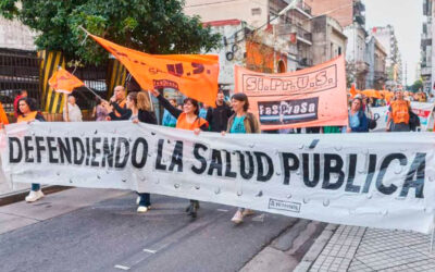 Con Milei en Rosario, los gremios marcharon en defensa de la salud y la educación pública