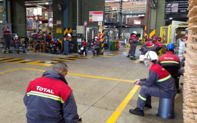 Petroleros acordó un aumento adicional en refinerías y vuelve a discutir en diciembre