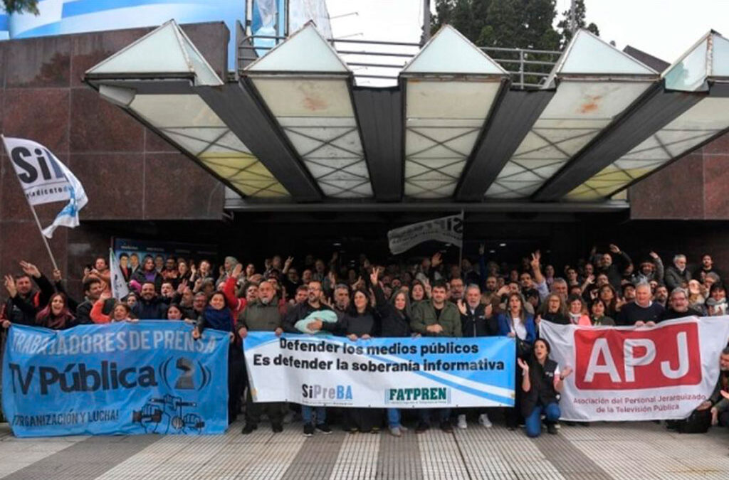 Milei vs. Medios públicos: Desde el gremio de prensa advierten que «va a tener problemas»