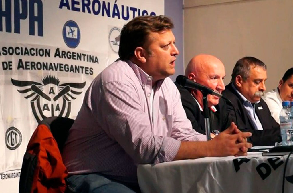 Aeronáuticos, en alerta y contra el DNU de Milei: Privatizaciones, tarifas libres y eliminación de audiencias públicas