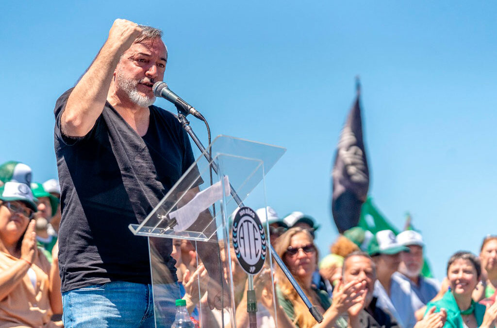 «Viene por los puestos laborales y por los derechos sociales», el pronóstico del gremio de estatales tras el discurso de asunción presidencial