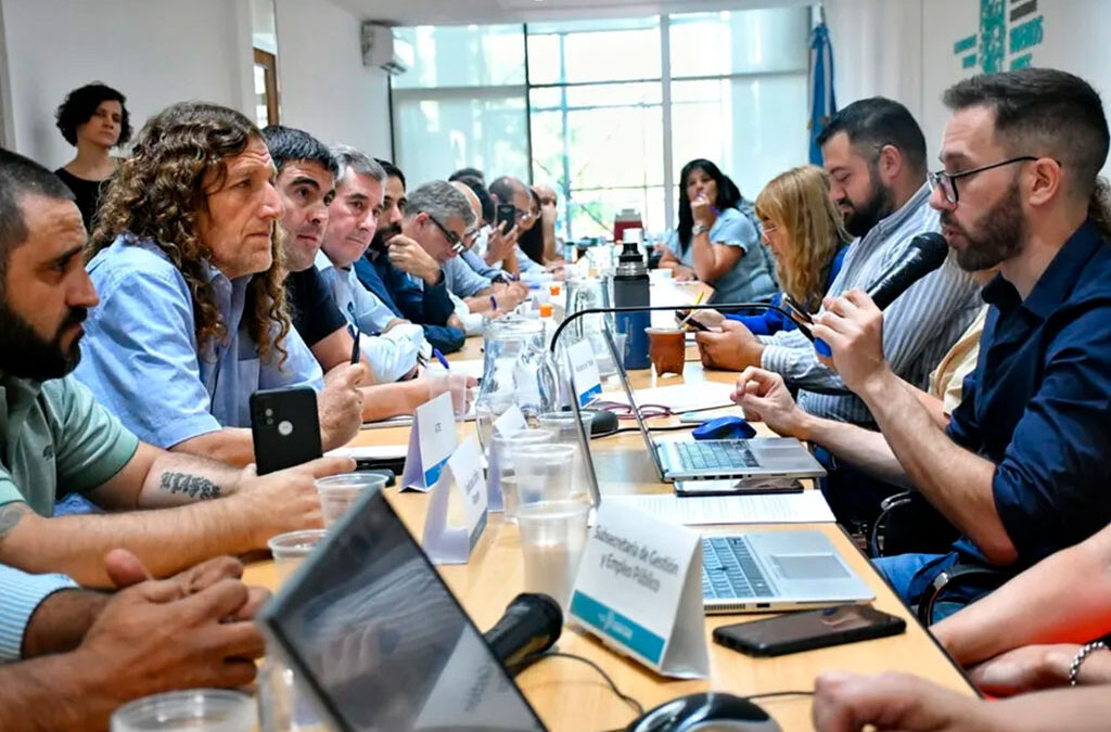 Estatales bonaerenses solicitaron la «urgente» reapertura de paritarias