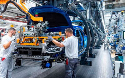 Terminales automotrices ya testean la integración de más piezas importadas y podría empezar la destrucción de las autopartistas nacionales
