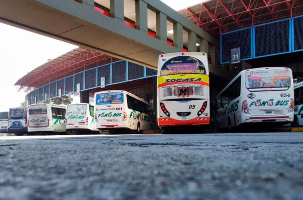 Córdoba: Anunciaron paro de colectivos en toda la provincia si en 24 horas no se paga el aguinaldo