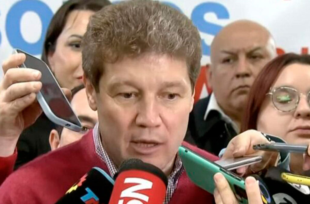Cacerolazos y rechazo del arco político fueguino al DNU de Milei