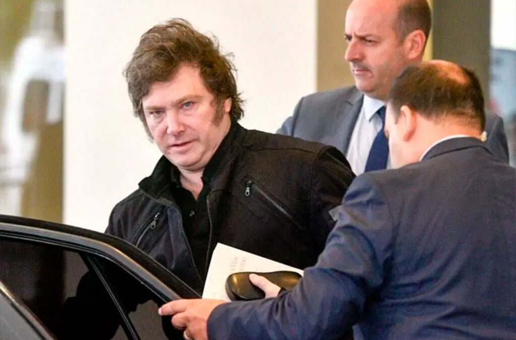 ATE denunció penalmente a Milei por «abuso de autoridad» en la firma del DNU