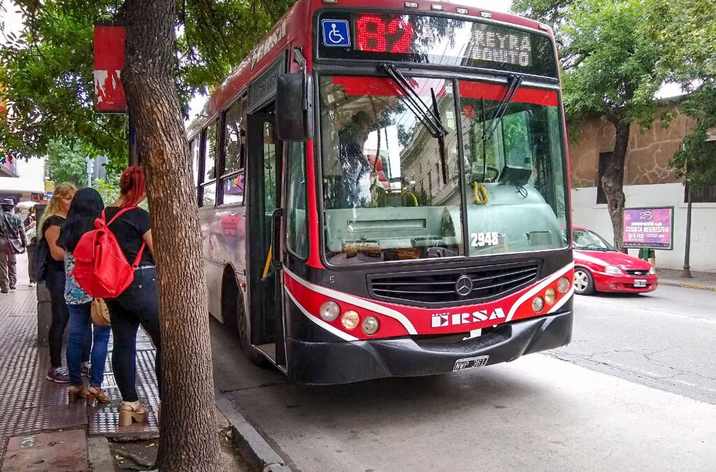 Finalmente el gobierno cita a la UTA y a las empresas de transporte para «escuchar sus necesidades» pero no participará de la mesa de negociación