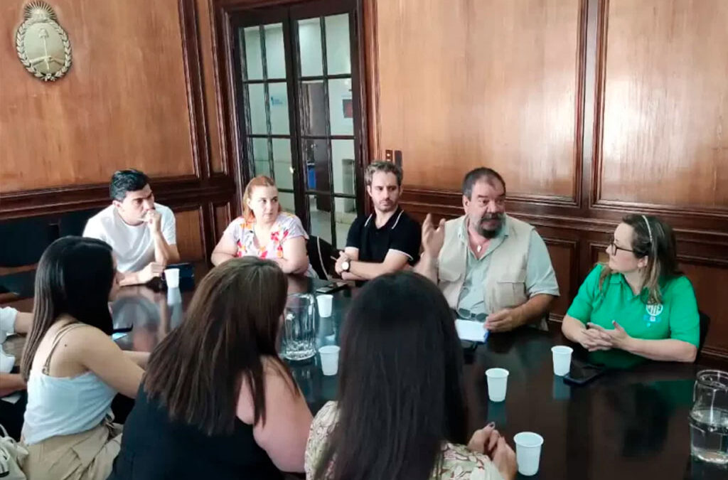 Los estatales arrancan el 2024 con paritarias en un momento de «conflictividad al por mayor»: el escenario en nación y las provincias