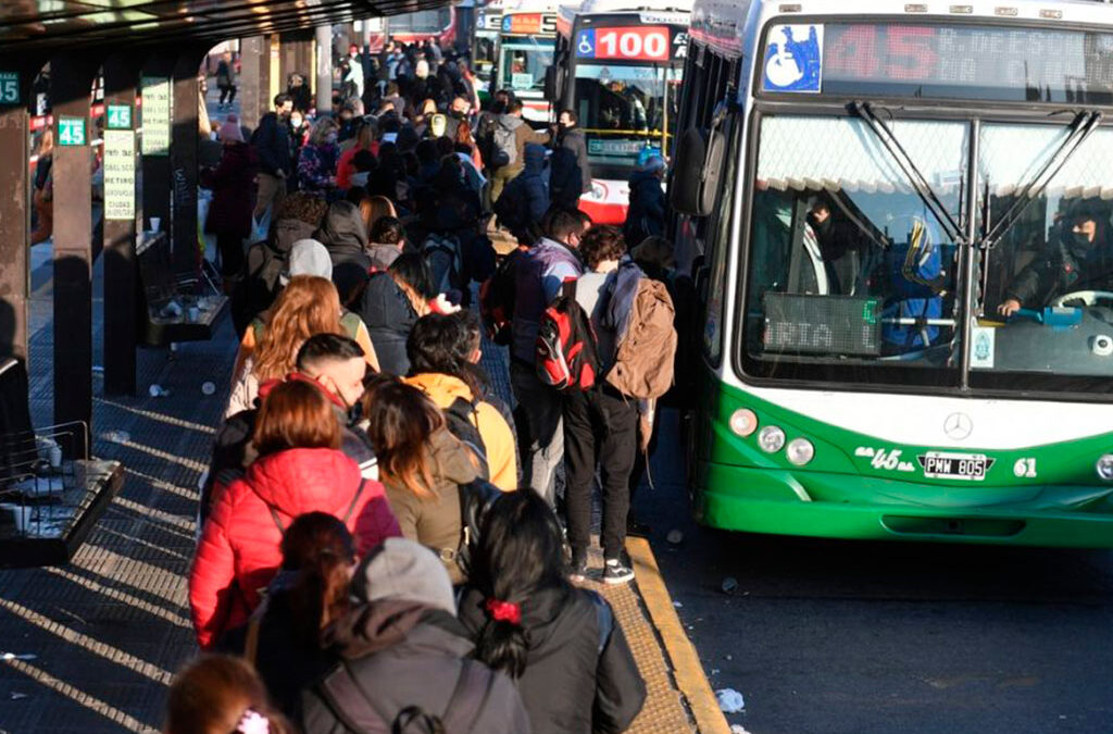 La UTA rompe el silencio en medio de la quita de subsidios y el aumento del transporte: «Somos el pato de la boda»