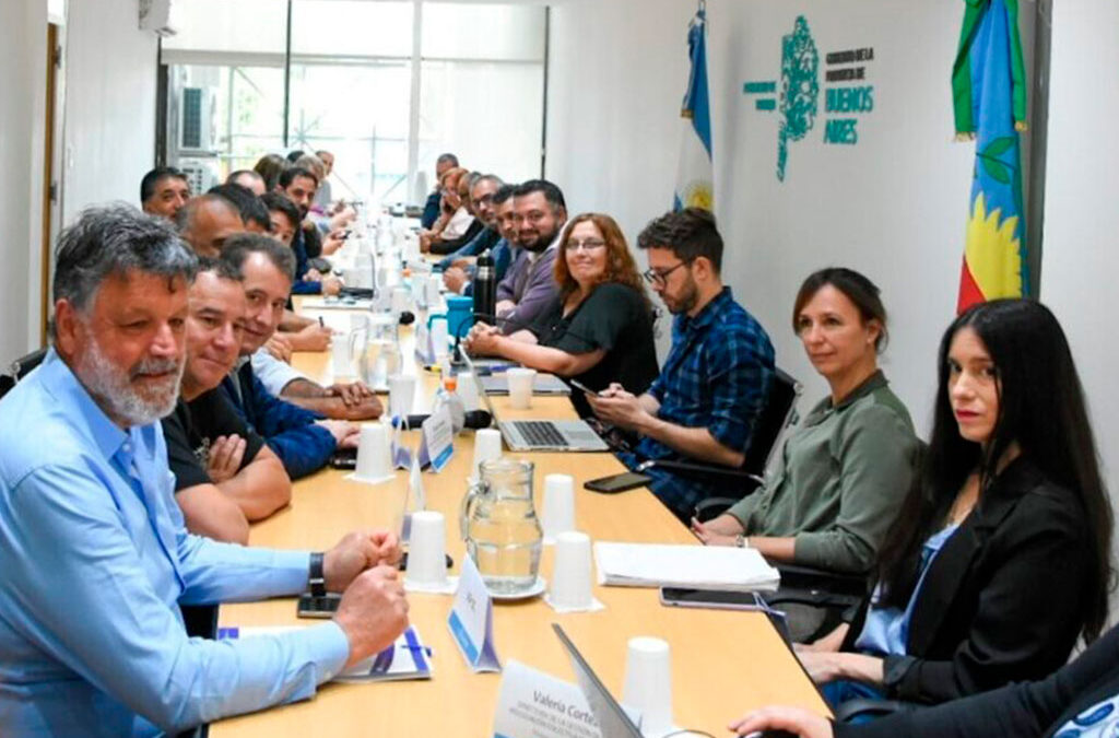 Fuera de megáfono. Paritarias permanentes, el escenario que se viene en la provincia de buenos aires