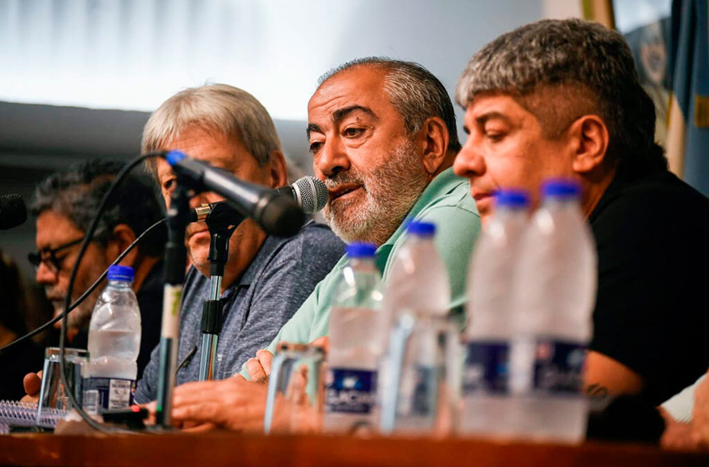 «Acá nadie aprieta a nadie» para hacer la huelga y la marcha aseguró Daer y confirmó que el 24 habrá transporte hasta las 19 para que la gente puede ir a la movilización