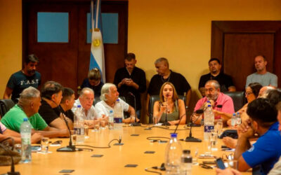Héctor Daer con dirigentes deportivos en la CGT