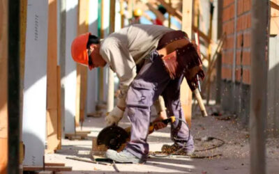 Uno por uno, los 8 gremios que acordaron paritarias ajustables a la inflación: ¿A qué trabajadores beneficia?