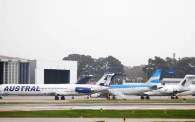 Los gremios aeronáuticos se sumarán al paro de la CGT y habrá complicaciones con los vuelos