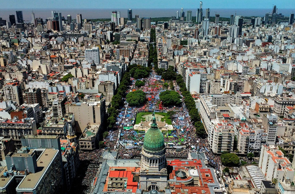 En la CGT sostienen que se movilizaron para protestar más de 1.5 millones de personas en todo el país y hay satisfacción por el inicio del plan de lucha