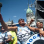 Argentina vive una jornada de paro con vuelos cancelados, bancos cerrados y una multitud frente al Congreso