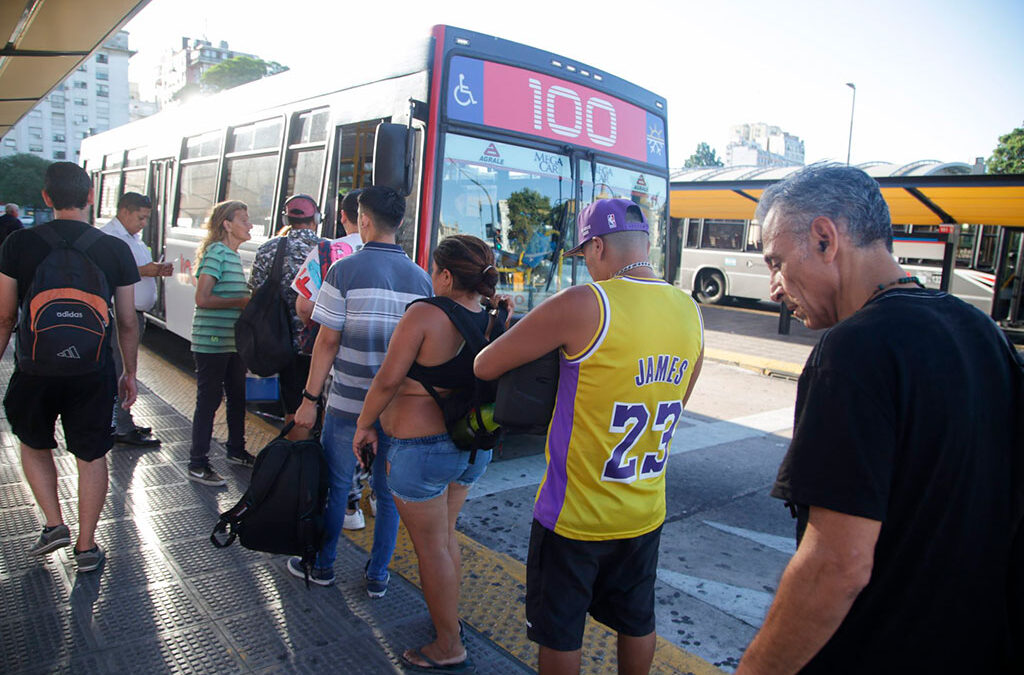 «El Grupo DOTA y su socio nos obligan a trabajar», la denuncia de los choferes de colectivos sobre el accionar de la empresa y de Miguel Ángel Bustinduy