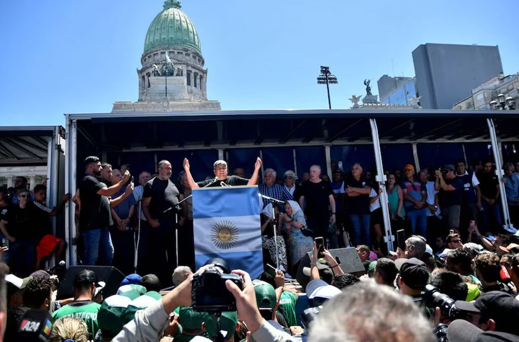 Tras el paro de la CGT, los gremios se mostraron conformes y pusieron la mira en el Congreso por el DNU y la ley ómnibus