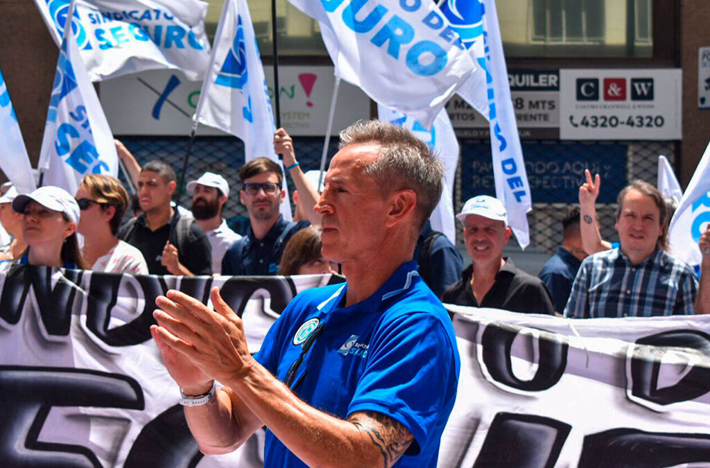 Gremio del Seguro rechazó la propuesta de aumento salarial y sigue en estado de alerta y movilización