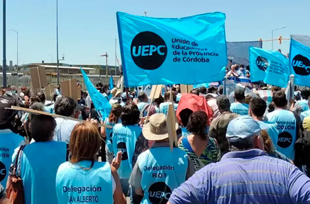 UEPC convocó a marchar a la Legislatura tras rechazar la oferta de la Provincia
