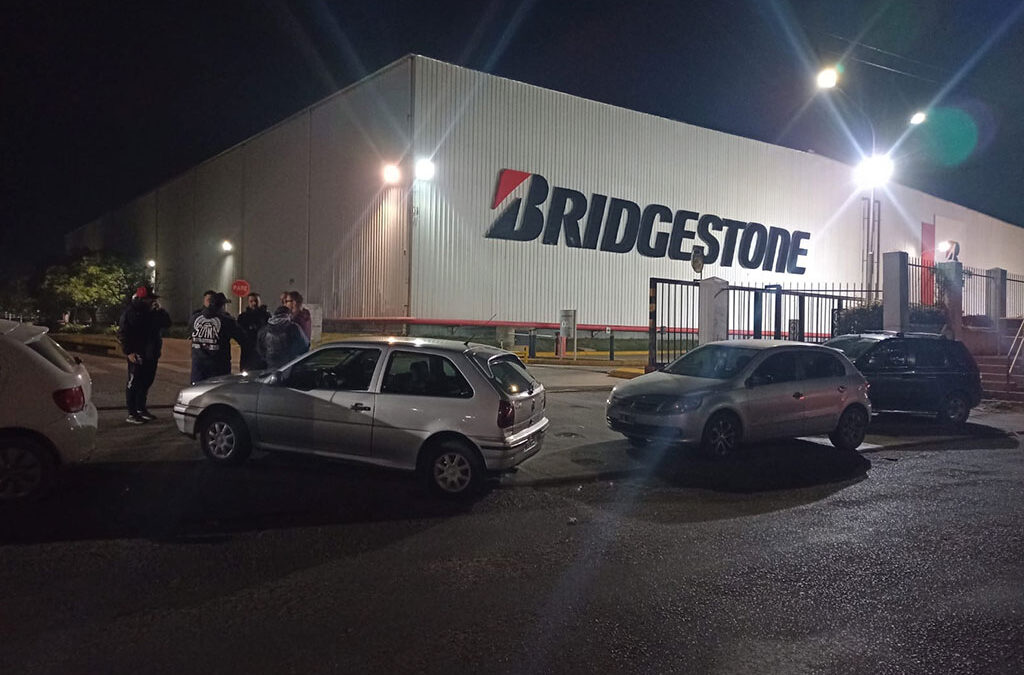 Despidos en Bridgestone: Gremio del neumático inició un paro de actividades