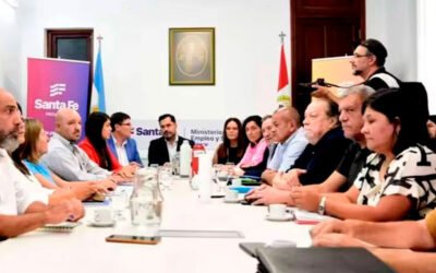 Gremios docentes y Gobierno se reúnen en paritaria con los ánimos tensos desde las 10 de este viernes
