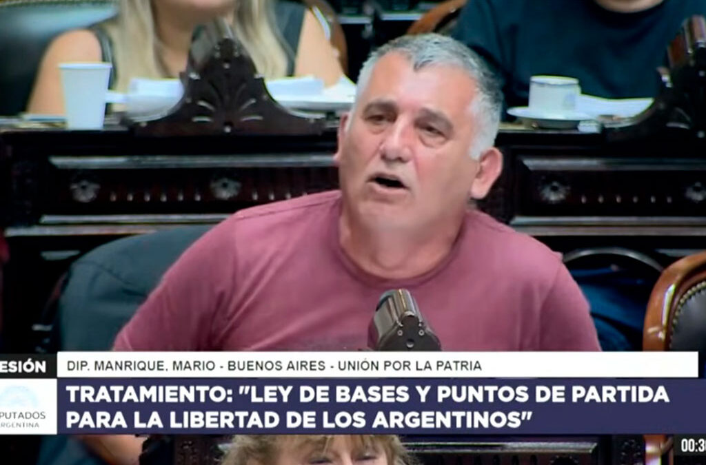 «Estamos jugando a la ruleta rusa con la paciencia del pueblo», advirtió ‘Paco’ Manrique a sus pares diputados
