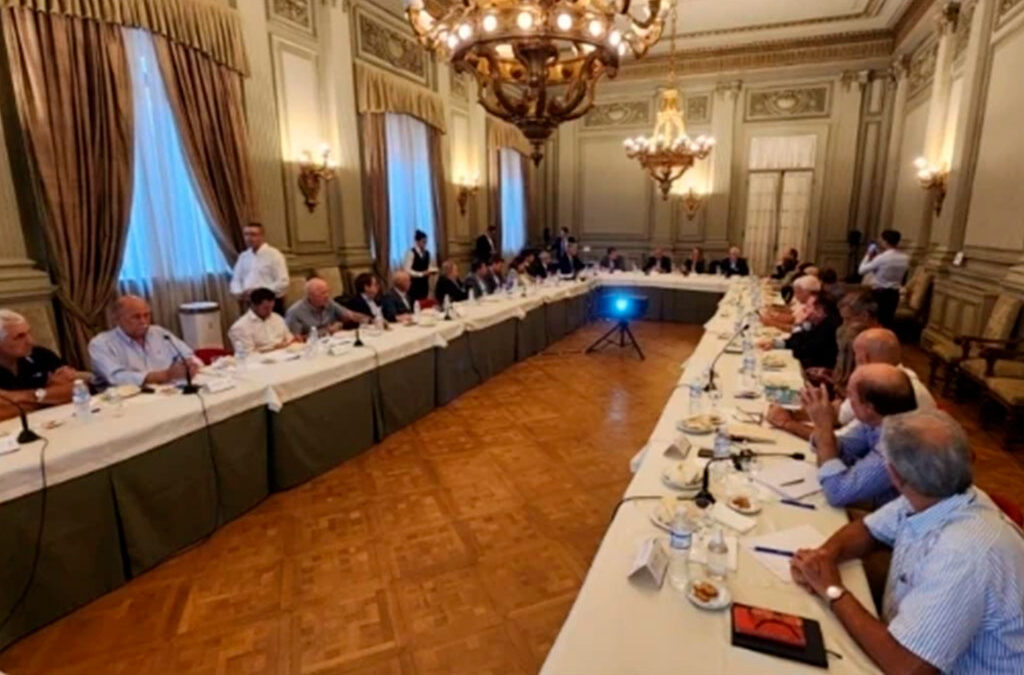 Funcionarios del Santa Fe y empresarios se reúnen para preparar la logística de la cosecha gruesa