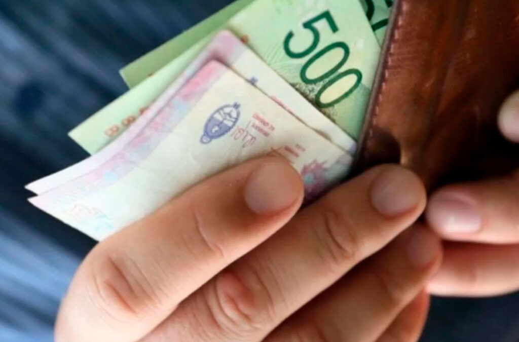 Efecto inflación: En diciembre los salarios se derrumbaron en un 13%
