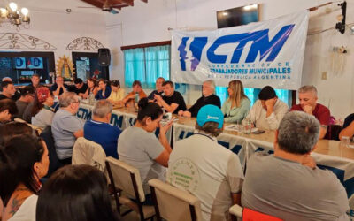 En la base de la pirámide salarial, los municipales padecen la motosierra: «El ajuste lo van a sufrir todos los trabajadores, y los estatales más, pero los municipales venimos corriendo muy de abajo»