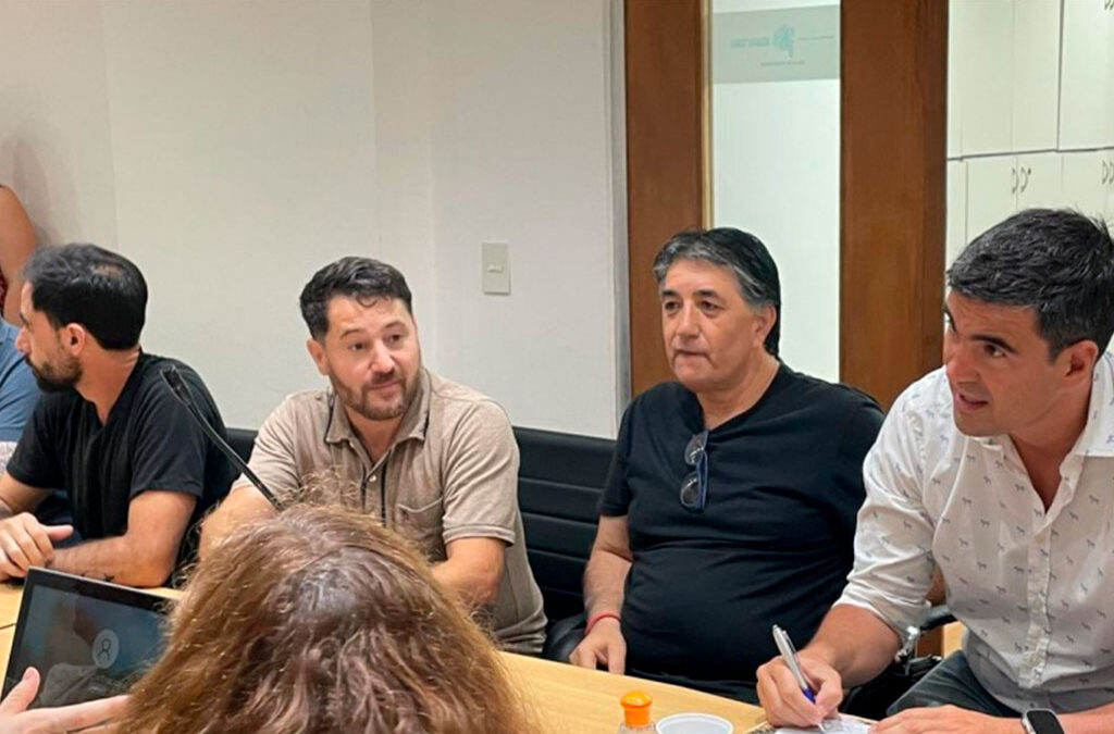 Paritarias: Qué le pidieron los gremios estatales a Kicillof en la reapertura salarial