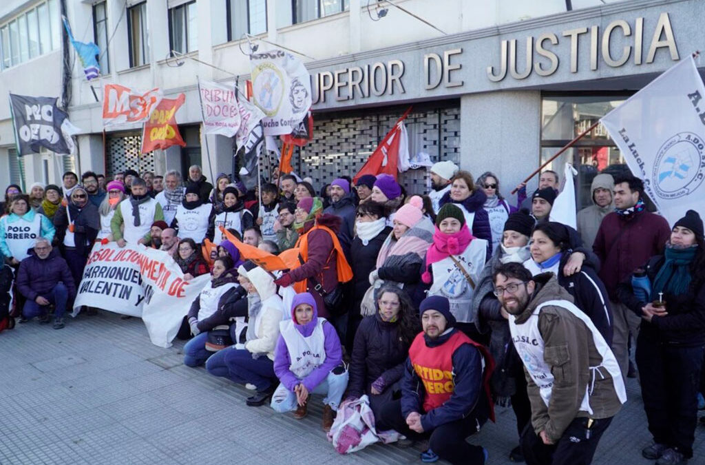 ADOSAC en alerta y movilización por reclamo salarial