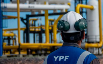 Petroleros denuncian el desguace de YPF y se declaran en Estado de Alerta