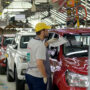 Por el freno de la industria automotriz Toyota recorta las horas extra, frena la efectivización de contratados y estima que le «sobran» 400 empleados