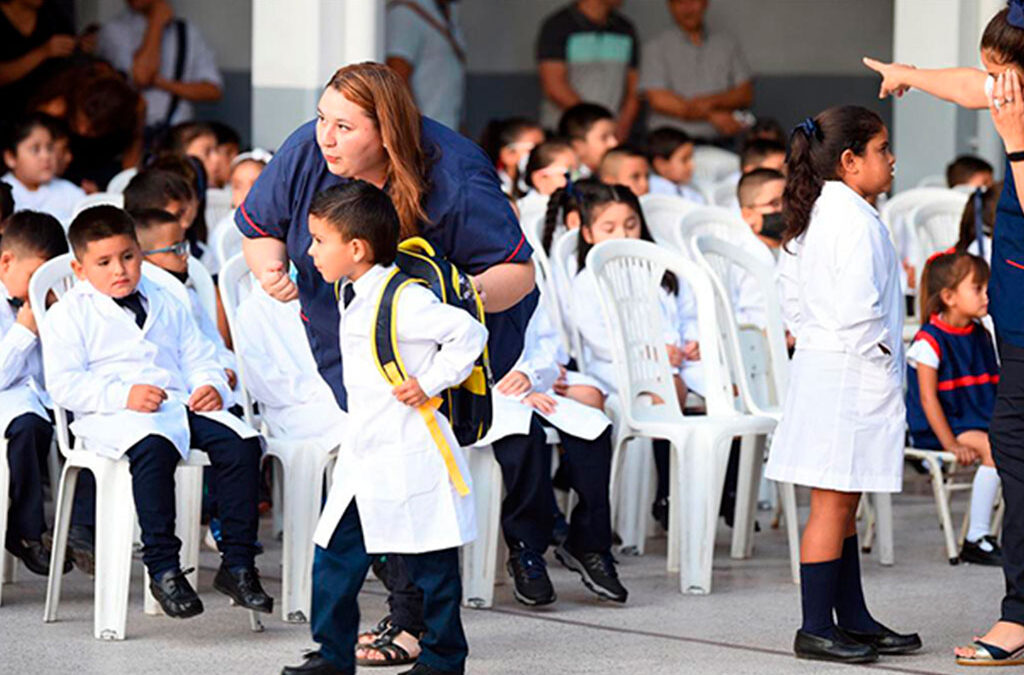 El Gobierno convocó a los gremios y ministros para la paritaria nacional docente