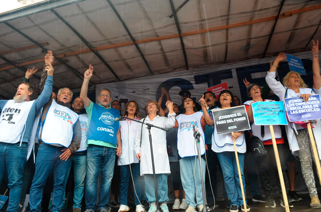 Los docentes van en busca de un nuevo piso salarial: por qué anticipan un 2024 conflictivo