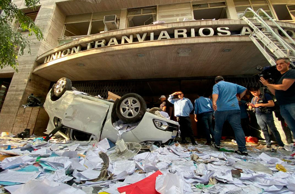 Elevan a juicio a Bustinduy y a los otros 43 imputados por la violenta toma de la sede central de la UTA de fines de 2019