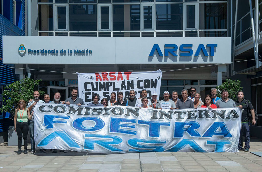 Milei desconoce el acuerdo para que los trabajadores de Arsat cobren bajo el convenio de telecomunicaciones y la empresa lleva 3 meses de conflicto salarial