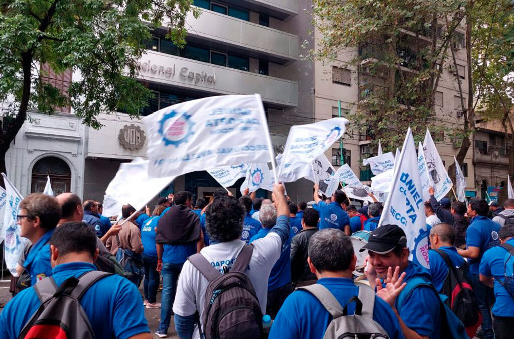 Con la cancha inclinada, volvió a fracasar la paritaria siderúrgica y la UOM inicia mañana a un paro total de 48 horas en todas las plantas