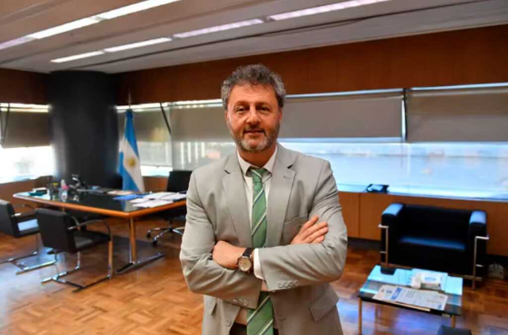Sondean a abogados para la Secretaría de Trabajo, pero el despido de Omar Yasín pone en guardia a los candidatos