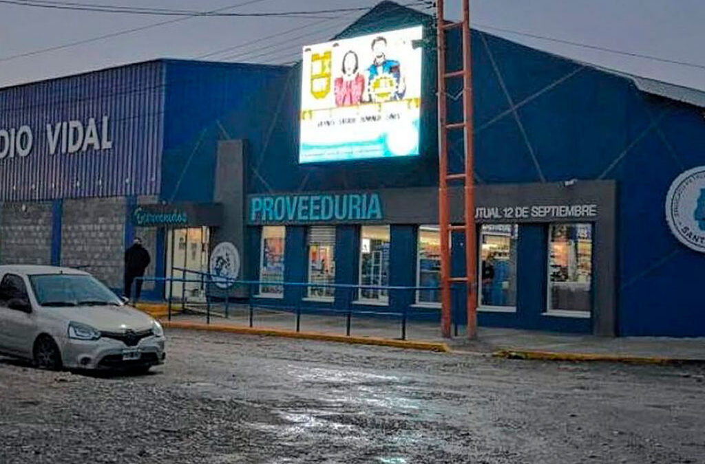 Advertencias mafiosas: Nuevo ataque con balas y molotovs a una sede del Sindicato Petrolero de Santa Cruz en Caleta Olivia