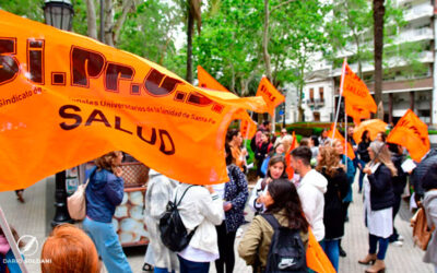 Profesionales de la salud movilizan y paran este martes en medio de la discusión salarial