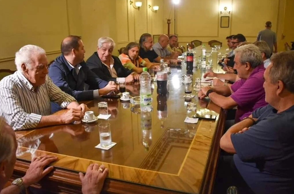 La CGT rearma el Frente de Gremios Estatales y promete batalla a los «ataques» de Milei