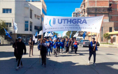 Trabajadores gastronómicos se movilizaron para pedir que se adelanten las paritarias