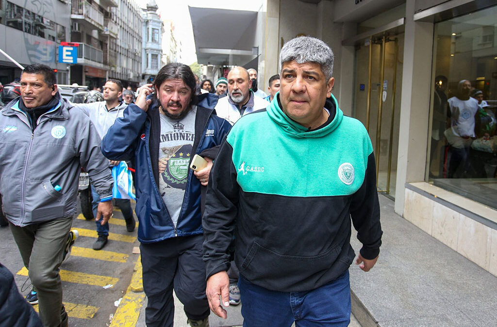 Día D para el mes más caliente la gestión Milei en materia sindical: Si no se pagan los aumentos pararán los camiones y los colectivos y podría generar efecto dominó