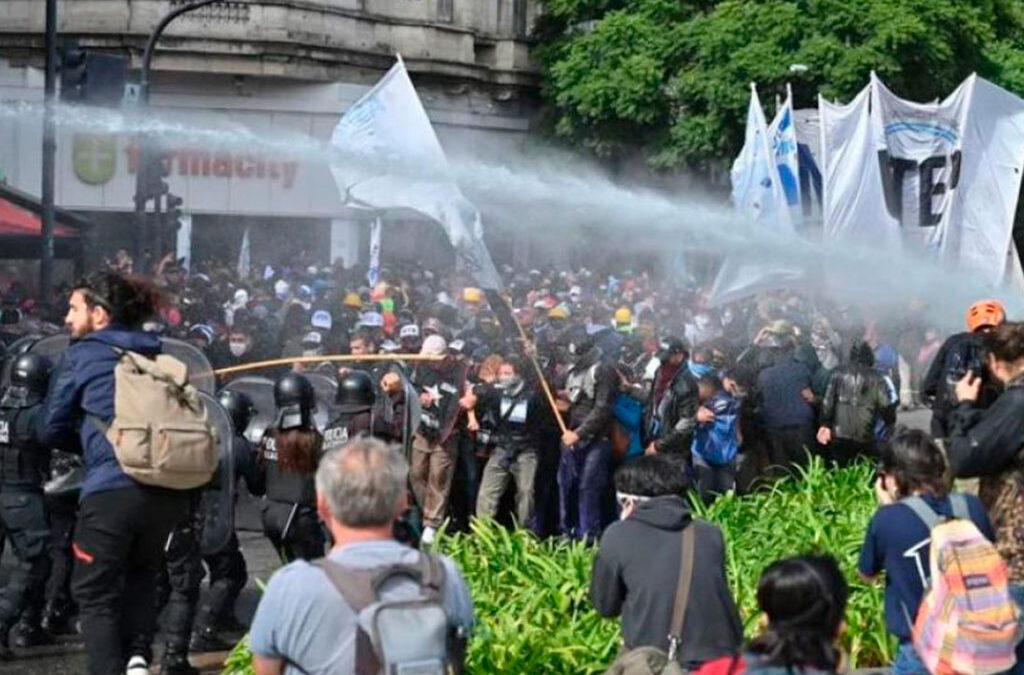 La CTA repudió la represión a los movimientos sociales y exige la inmediata liberación de los detenidos