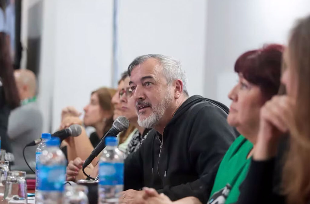 ATE anunció que cortará rutas en Bariloche durante la visita de Milei al Foro Llao Llao