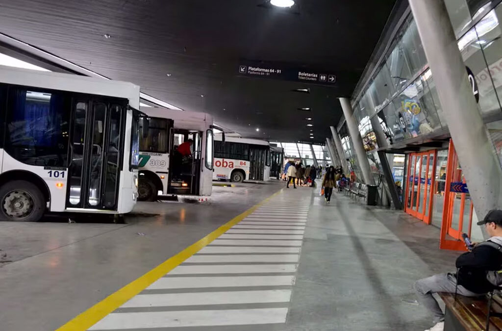 Crisis en los interurbanos: convocan a una mesa a discutir aumento del boleto en horas pico y retiros voluntarios