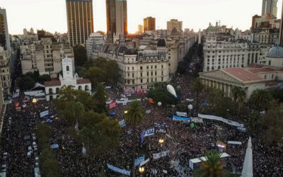Con una fuerte presencia sindical, el país se movilizó en defensa de la universidad pública